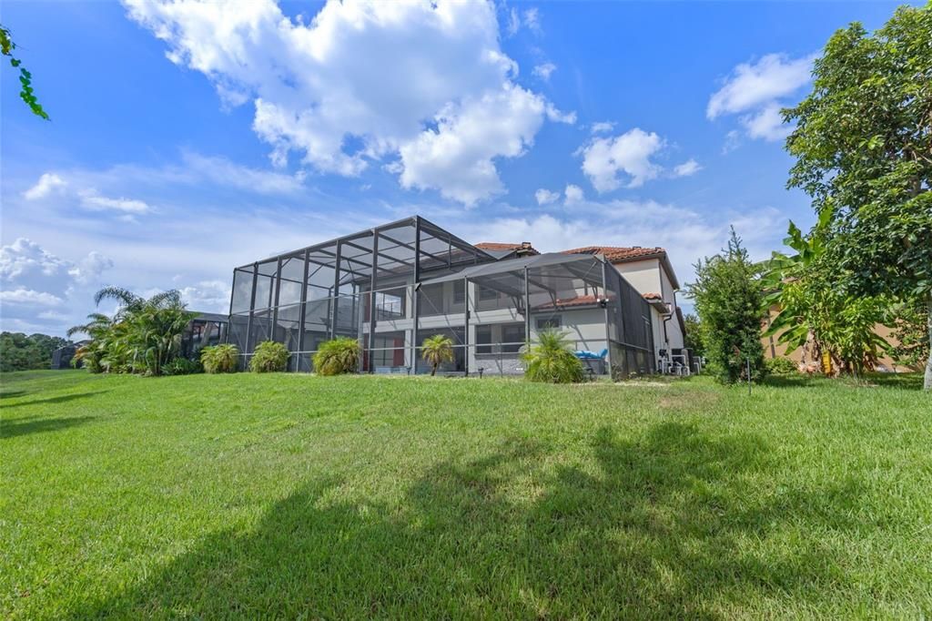 На продажу: $960,000 (6 спален, 4 ванн, 5280 Квадратных фут)