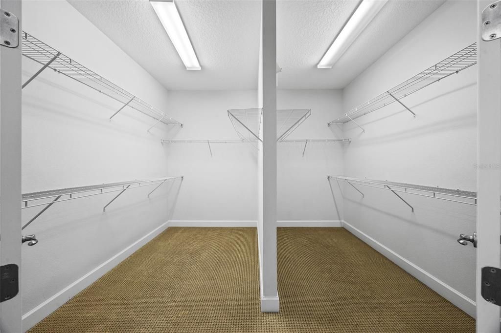 На продажу: $960,000 (6 спален, 4 ванн, 5280 Квадратных фут)