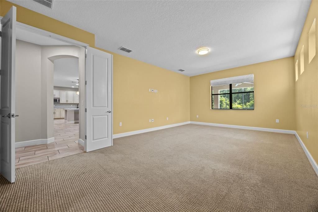 На продажу: $960,000 (6 спален, 4 ванн, 5280 Квадратных фут)