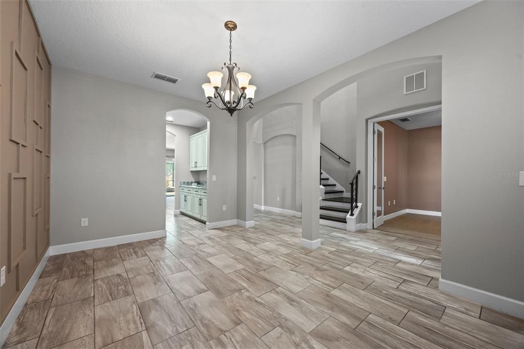 На продажу: $960,000 (6 спален, 4 ванн, 5280 Квадратных фут)