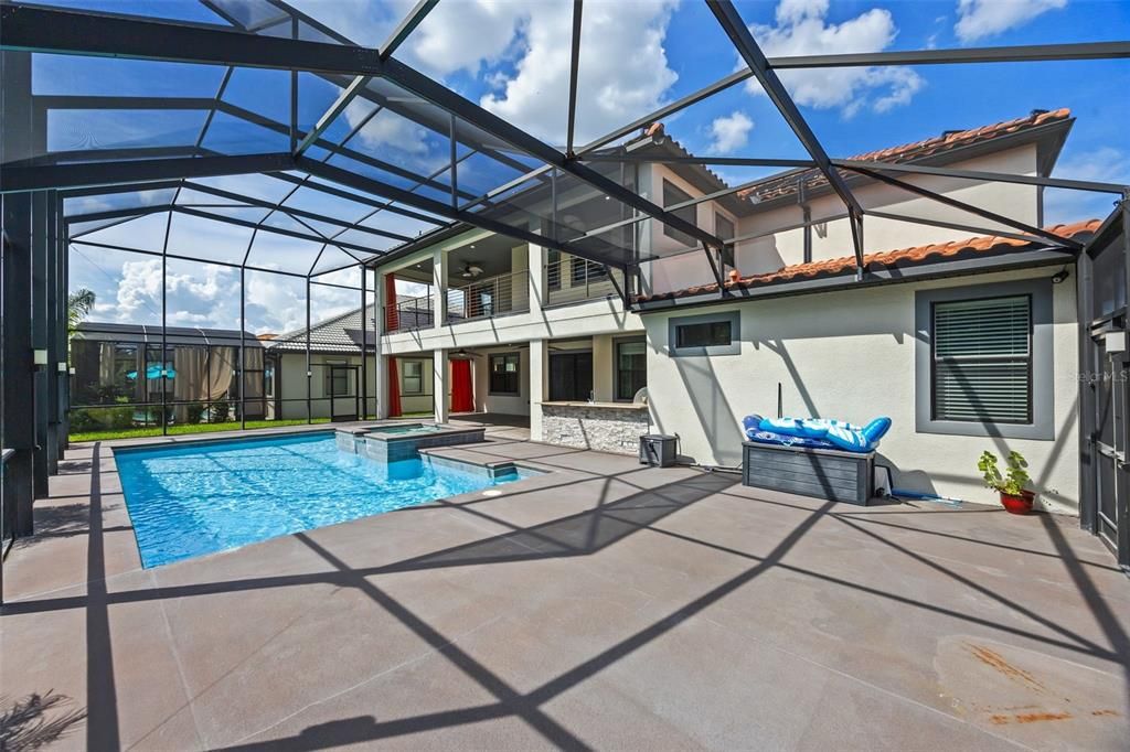 На продажу: $960,000 (6 спален, 4 ванн, 5280 Квадратных фут)