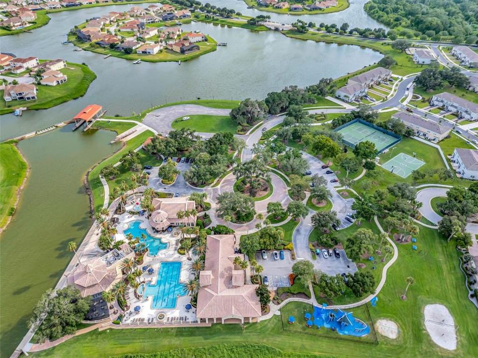 На продажу: $960,000 (6 спален, 4 ванн, 5280 Квадратных фут)