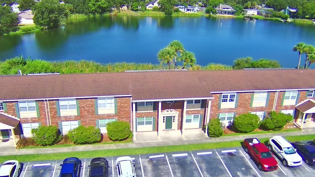 For Sale: $170,000 (2 beds, 2 baths, 831 Square Feet)