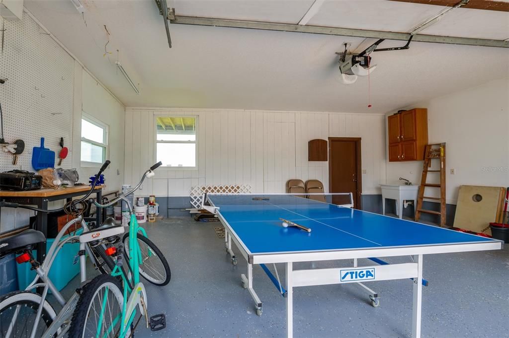 For Sale: $889,999 (3 beds, 2 baths, 1884 Square Feet)