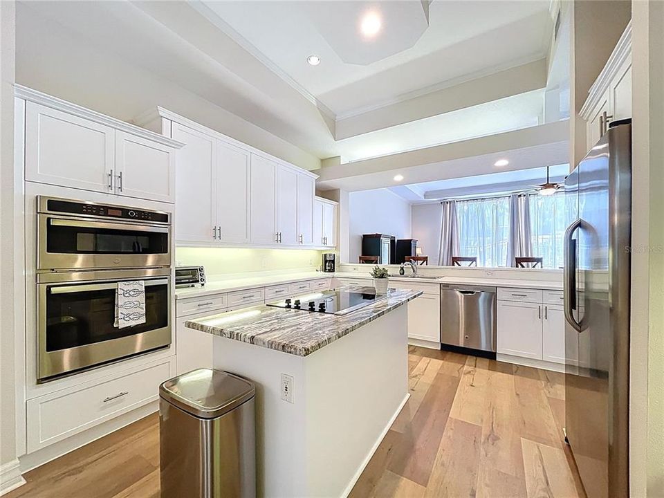 En Venta: $1,100,000 (3 camas, 3 baños, 3046 Pies cuadrados)