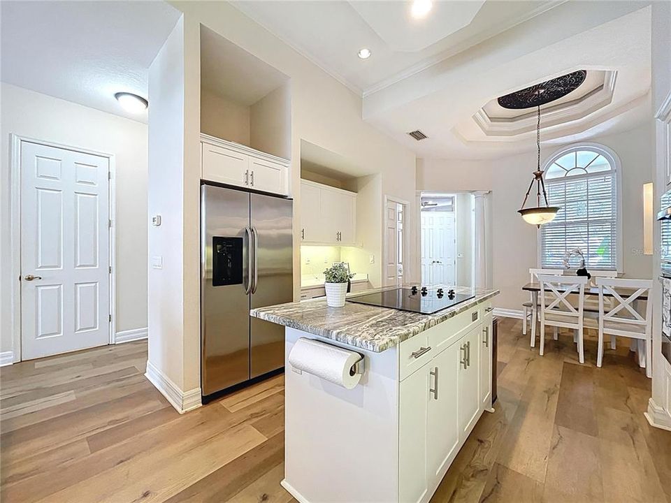 En Venta: $1,100,000 (3 camas, 3 baños, 3046 Pies cuadrados)