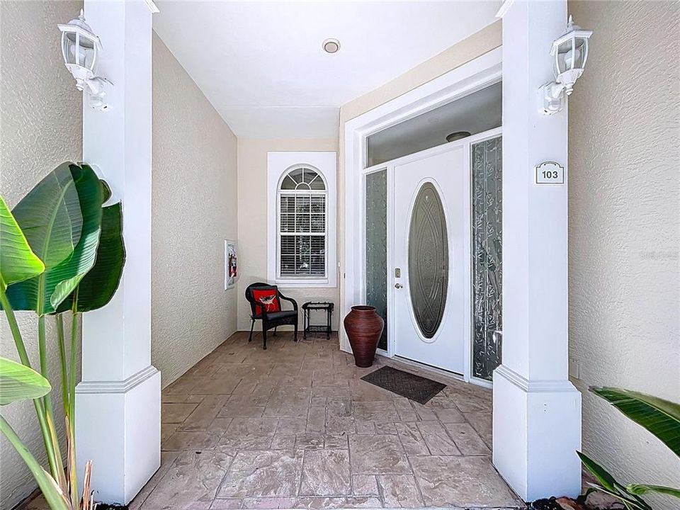 En Venta: $1,100,000 (3 camas, 3 baños, 3046 Pies cuadrados)