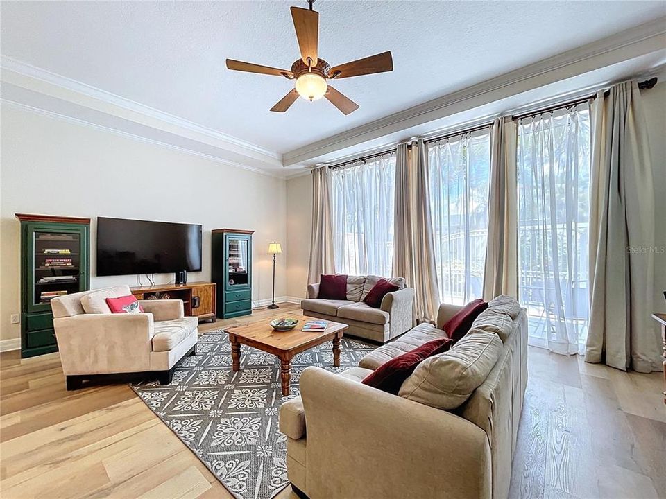 En Venta: $1,100,000 (3 camas, 3 baños, 3046 Pies cuadrados)