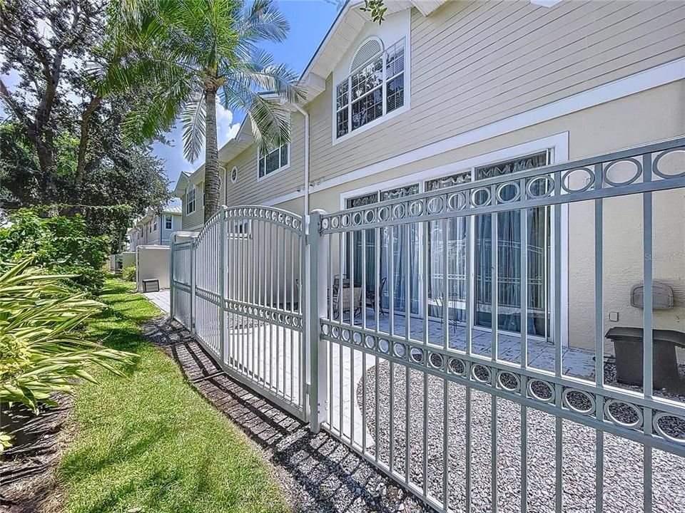 En Venta: $1,100,000 (3 camas, 3 baños, 3046 Pies cuadrados)