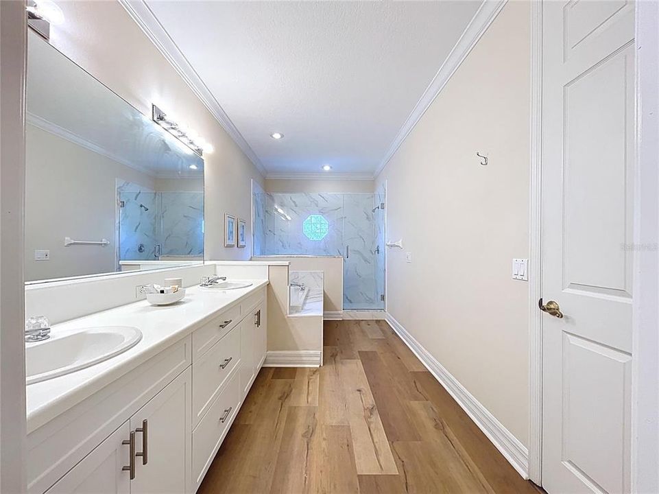 En Venta: $1,100,000 (3 camas, 3 baños, 3046 Pies cuadrados)