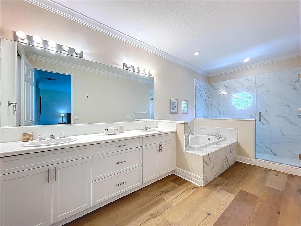 En Venta: $1,100,000 (3 camas, 3 baños, 3046 Pies cuadrados)