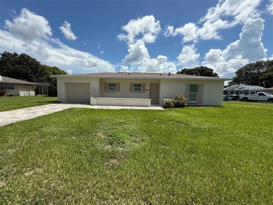 Active With Contract: $229,900 (3 beds, 2 baths, 1230 Square Feet)