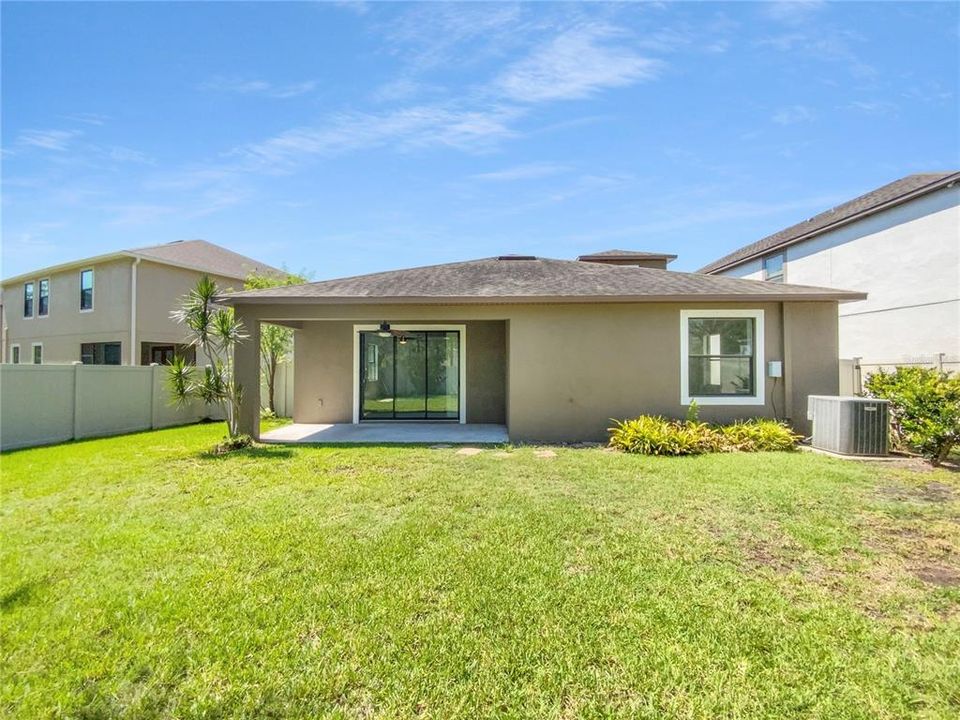 Active With Contract: $357,000 (4 beds, 4 baths, 2590 Square Feet)