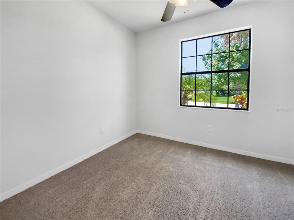 Active With Contract: $357,000 (4 beds, 4 baths, 2590 Square Feet)