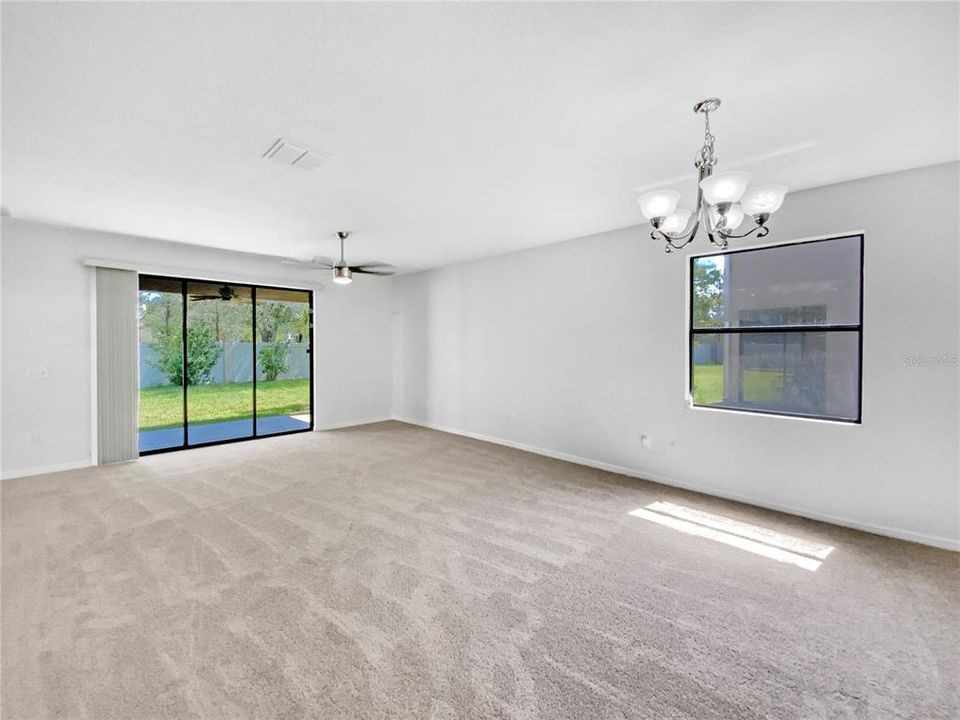 Active With Contract: $357,000 (4 beds, 4 baths, 2590 Square Feet)