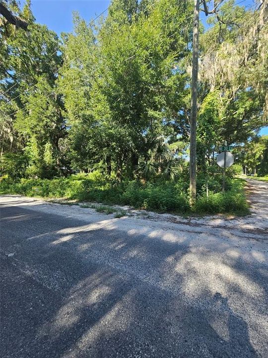 待售: $18,000 (0.26 acres)