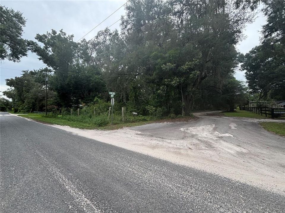 待售: $18,000 (0.26 acres)