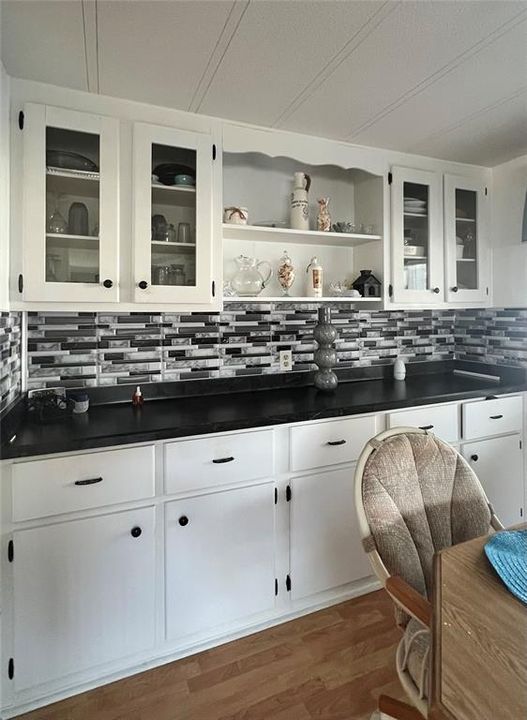 Под контрактом: $150,000 (2 спален, 2 ванн, 960 Квадратных фут)