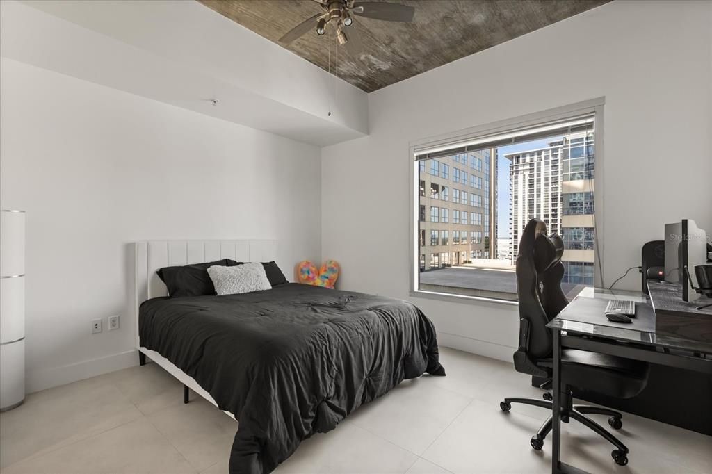 For Sale: $425,000 (2 beds, 2 baths, 1212 Square Feet)