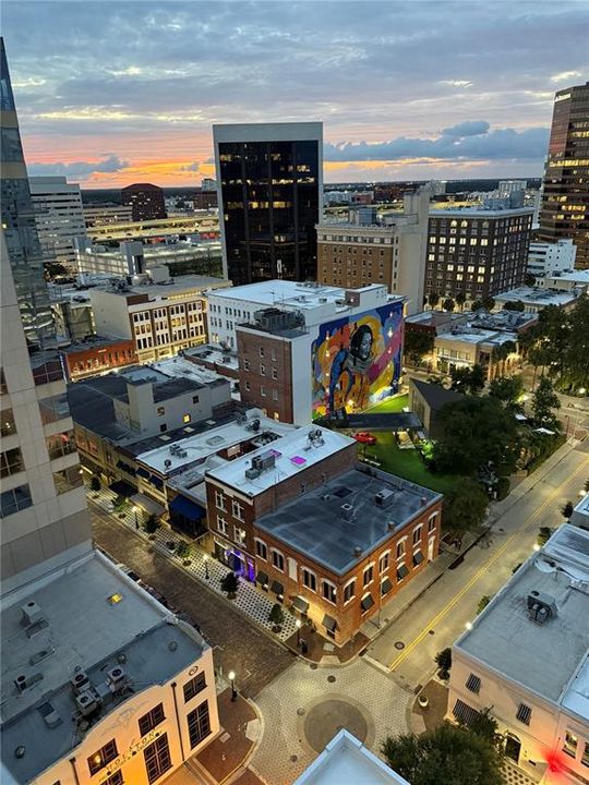 For Sale: $425,000 (2 beds, 2 baths, 1212 Square Feet)