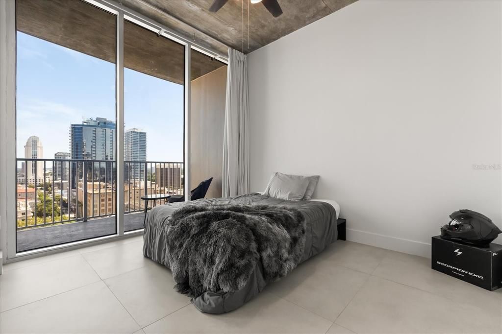 For Sale: $425,000 (2 beds, 2 baths, 1212 Square Feet)