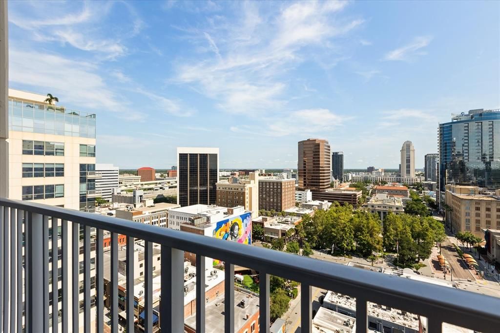 For Sale: $425,000 (2 beds, 2 baths, 1212 Square Feet)