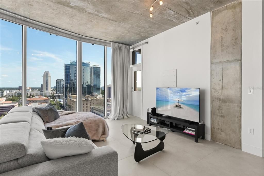 For Sale: $425,000 (2 beds, 2 baths, 1212 Square Feet)