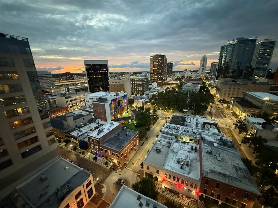 For Sale: $425,000 (2 beds, 2 baths, 1212 Square Feet)