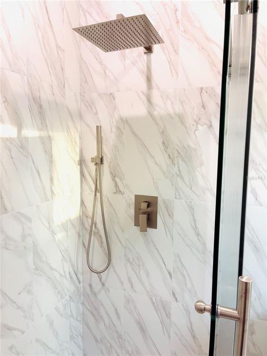 For Rent: $1,800 (3 beds, 2 baths, 1194 Square Feet)