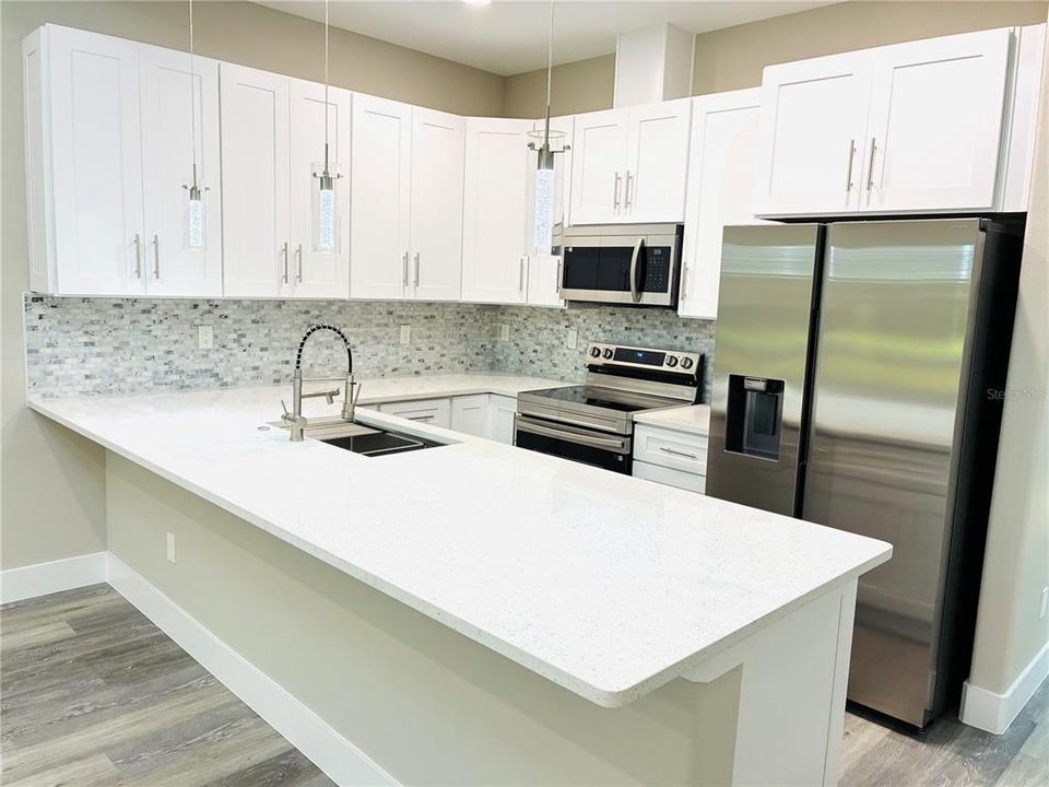 For Rent: $1,800 (3 beds, 2 baths, 1194 Square Feet)