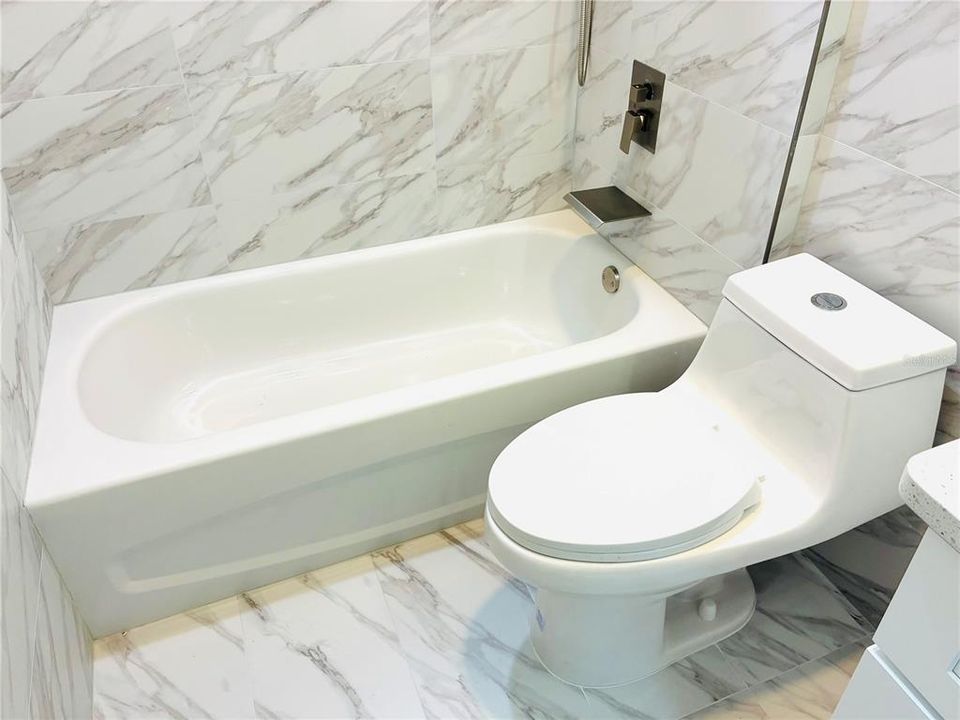 For Rent: $1,800 (3 beds, 2 baths, 1194 Square Feet)