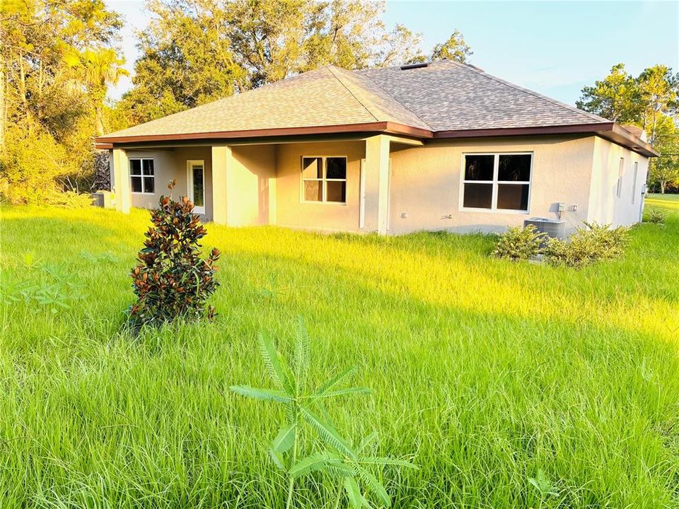 For Rent: $1,800 (3 beds, 2 baths, 1194 Square Feet)