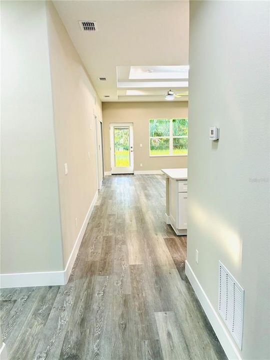 For Rent: $1,800 (3 beds, 2 baths, 1194 Square Feet)