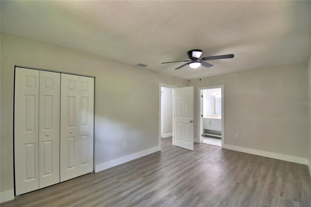 待售: $389,000 (3 贝兹, 2 浴室, 1450 平方英尺)