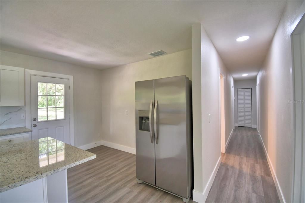 待售: $389,000 (3 贝兹, 2 浴室, 1450 平方英尺)