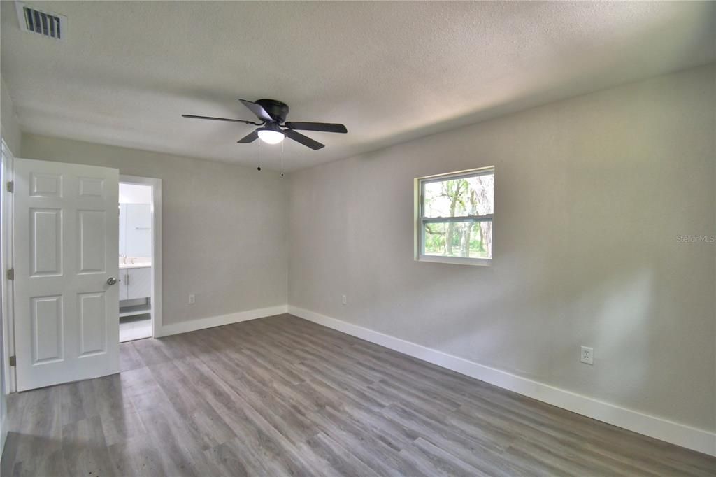 待售: $389,000 (3 贝兹, 2 浴室, 1450 平方英尺)