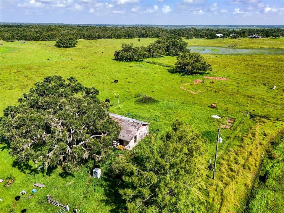 待售: $1,195,000 (47.39 acres)