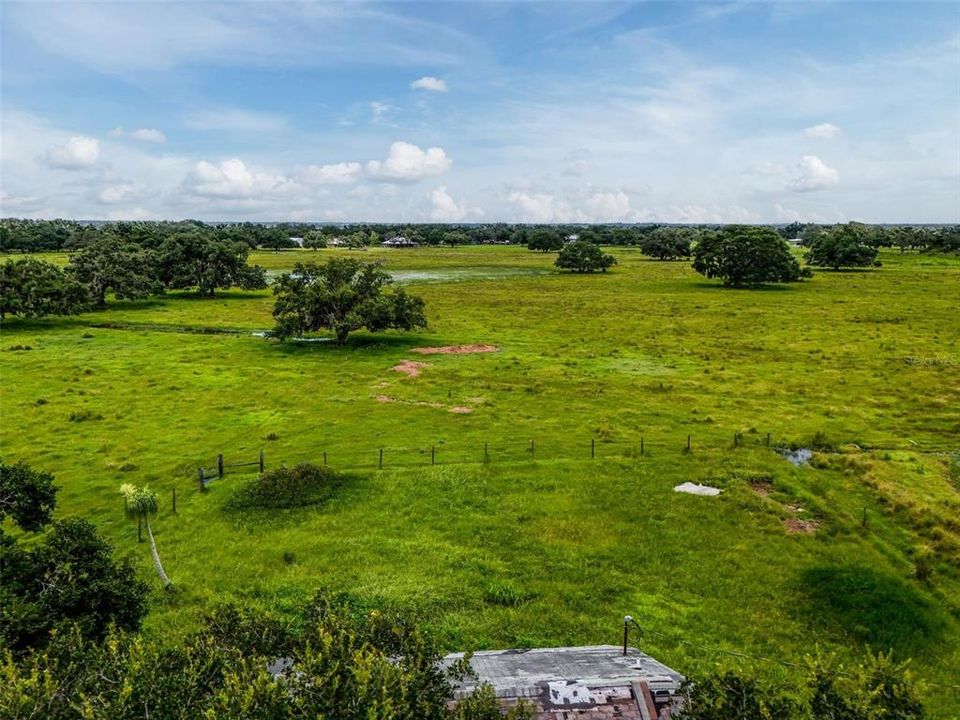 待售: $1,195,000 (47.39 acres)