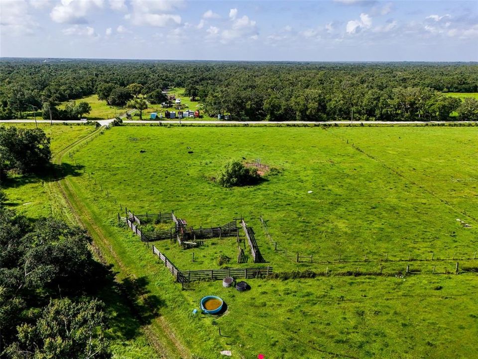 待售: $1,195,000 (47.39 acres)