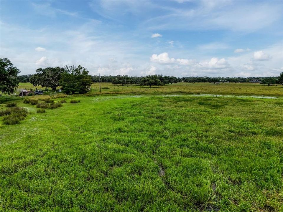 待售: $1,195,000 (47.39 acres)