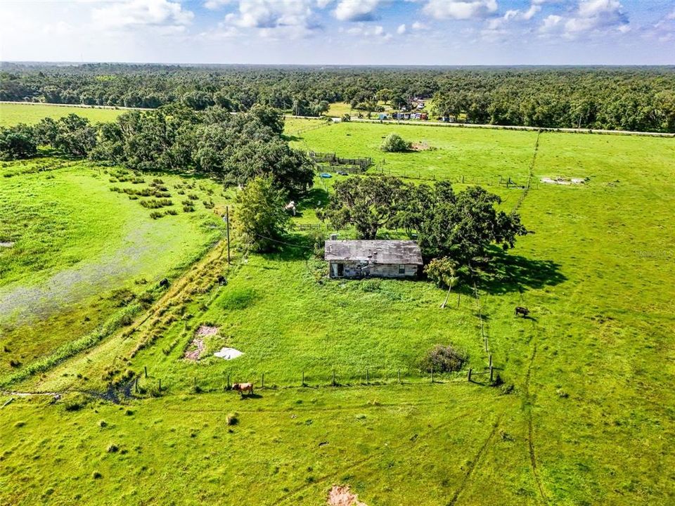 待售: $1,195,000 (47.39 acres)