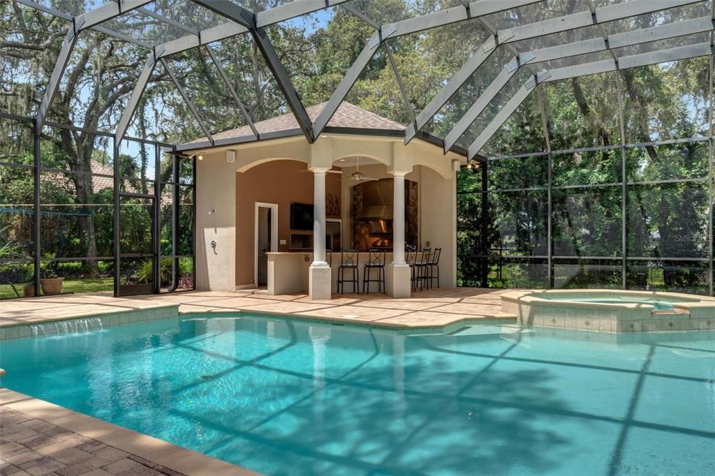 На продажу: $895,000 (4 спален, 3 ванн, 3245 Квадратных фут)