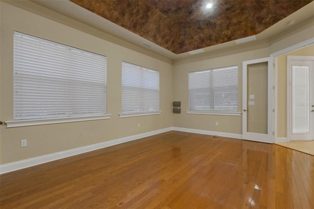 На продажу: $895,000 (4 спален, 3 ванн, 3245 Квадратных фут)