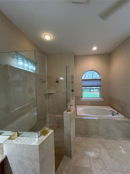 На продажу: $895,000 (4 спален, 3 ванн, 3245 Квадратных фут)