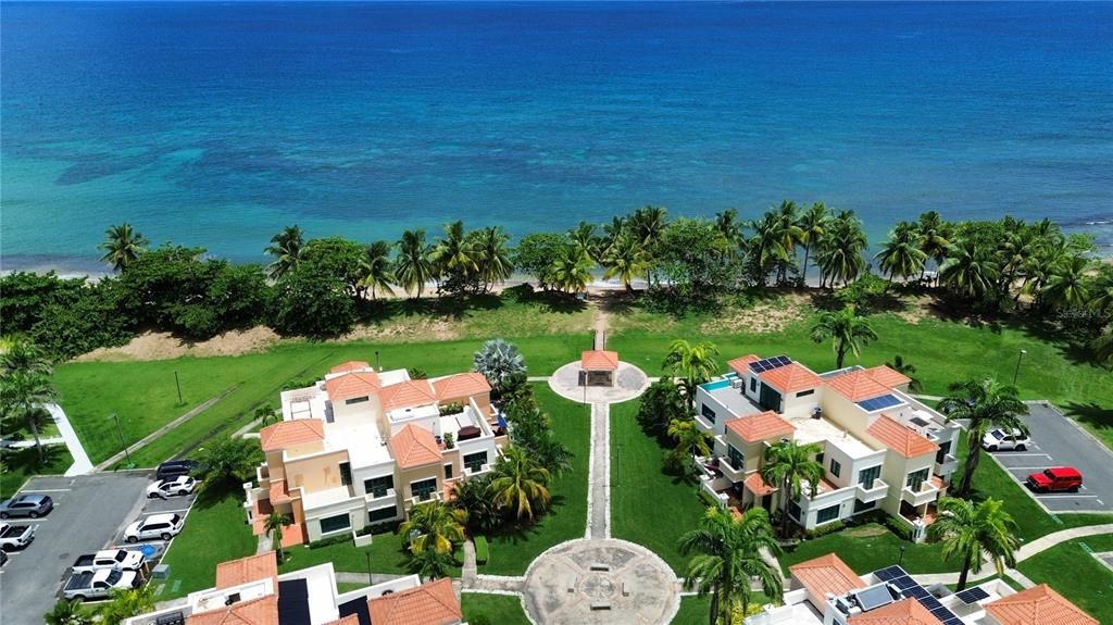 Recently Sold: $1,400,000 (2 beds, 2 baths, 1650 Square Feet)