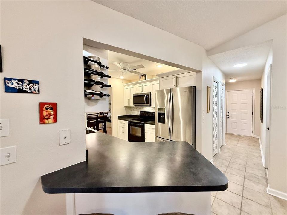 合同活跃: $285,000 (3 贝兹, 2 浴室, 1621 平方英尺)