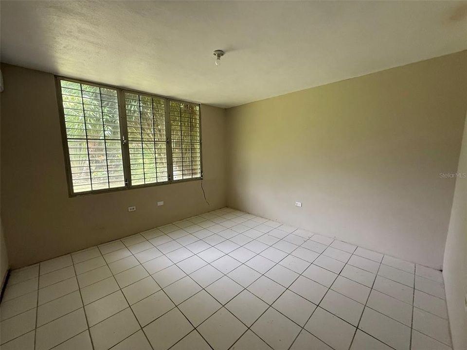 В аренду: $2,500 (4 спален, 2 ванн, 2000 Квадратных фут)