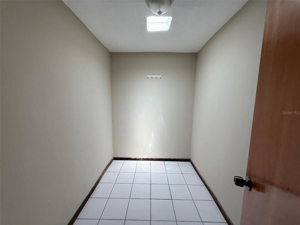 В аренду: $2,500 (4 спален, 2 ванн, 2000 Квадратных фут)