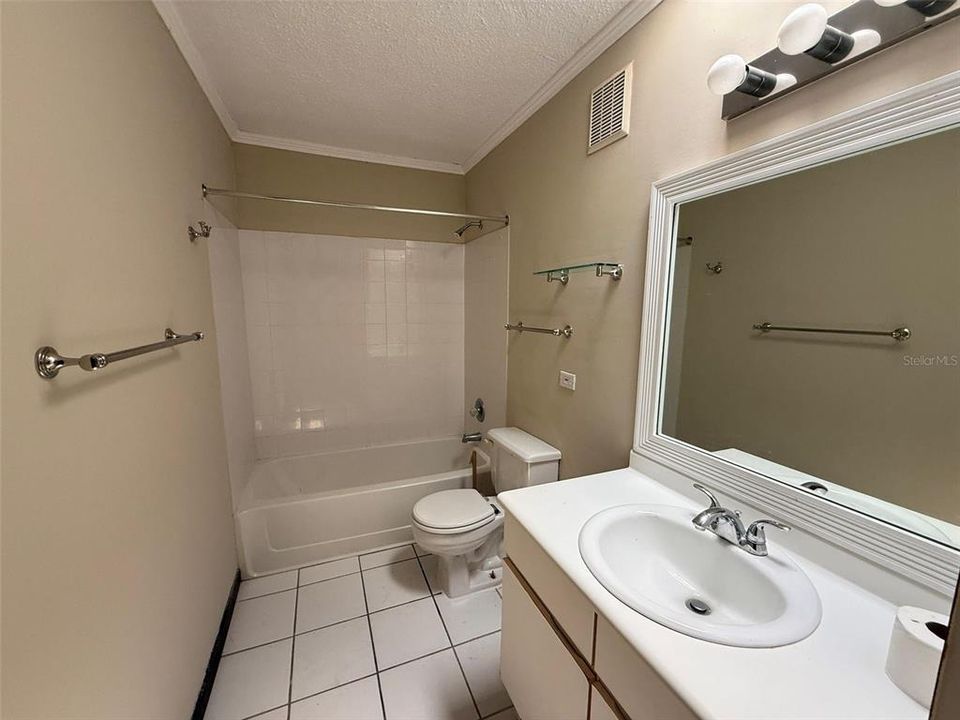 В аренду: $2,500 (4 спален, 2 ванн, 2000 Квадратных фут)