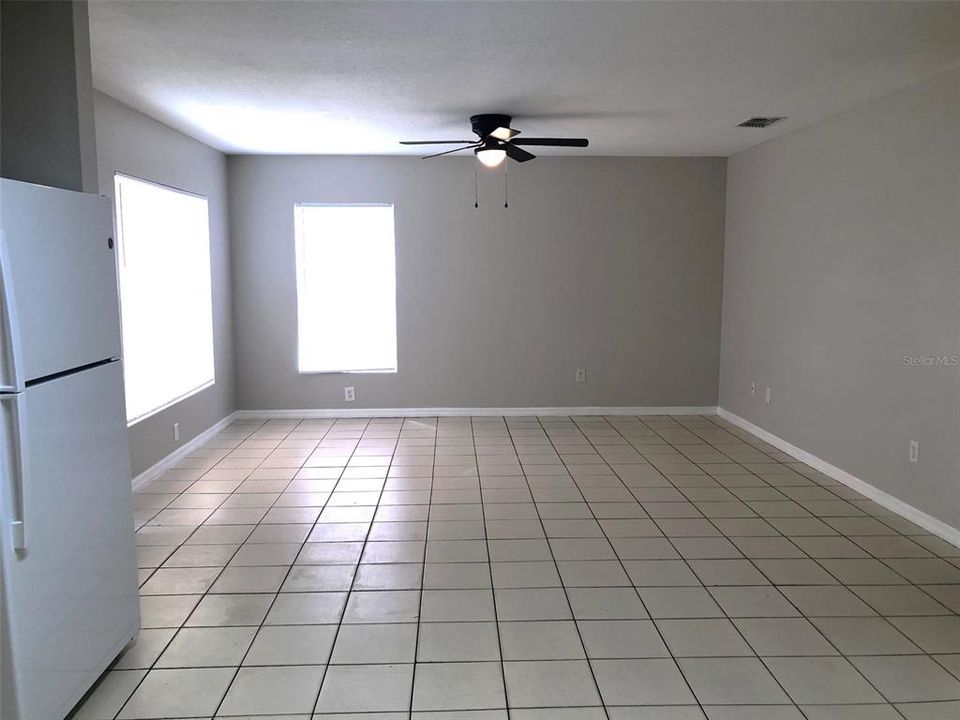 For Rent: $1,800 (5 beds, 2 baths, 1400 Square Feet)